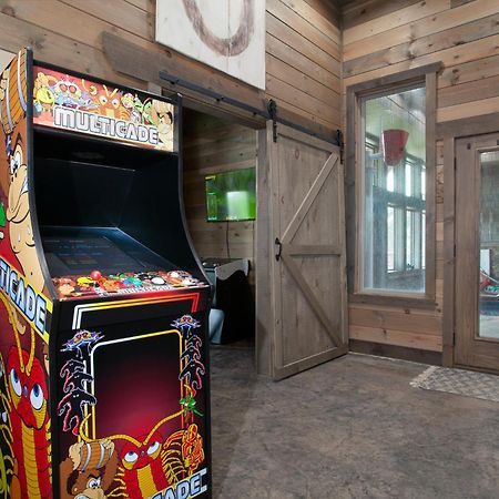 Splash Mountain Pool Hot Tub Theater Game Room เซอเวียร์วีล ภายนอก รูปภาพ