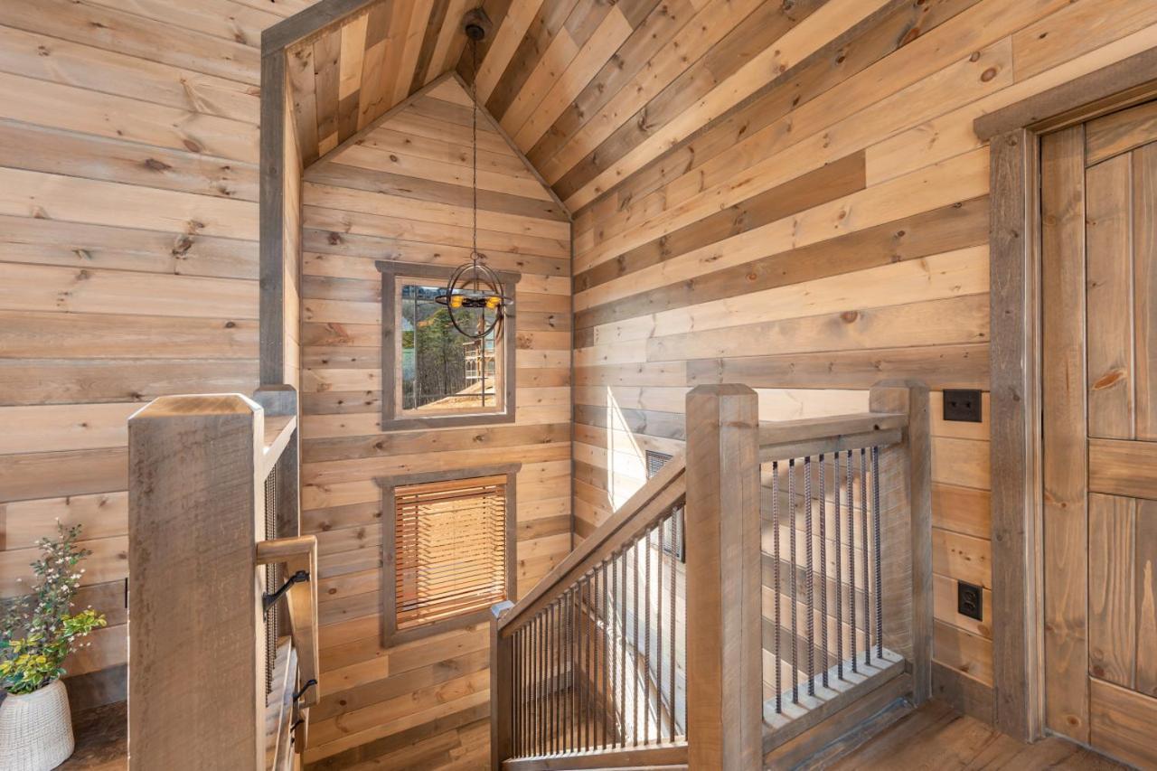 Splash Mountain Pool Hot Tub Theater Game Room เซอเวียร์วีล ภายนอก รูปภาพ