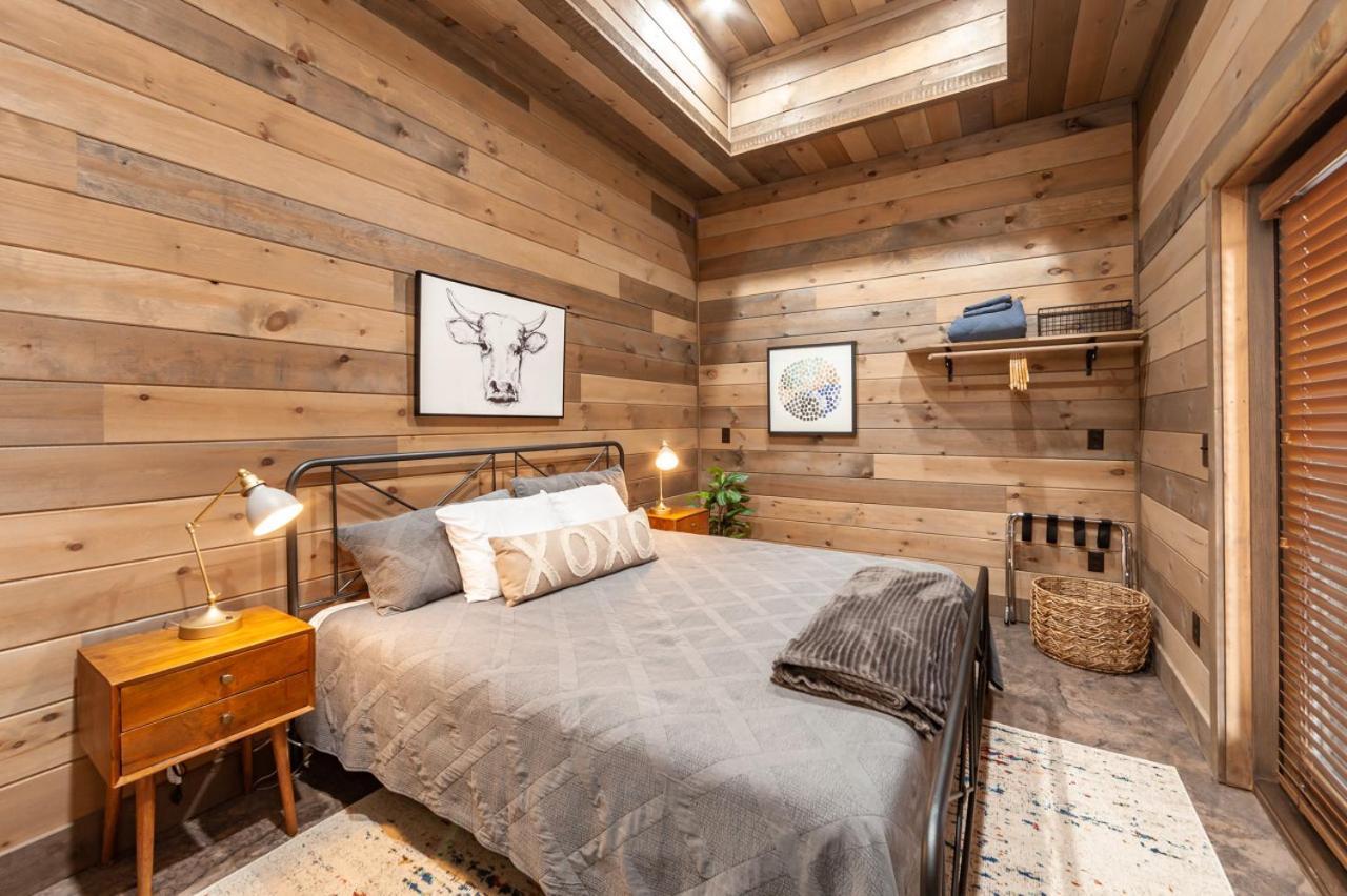 Splash Mountain Pool Hot Tub Theater Game Room เซอเวียร์วีล ภายนอก รูปภาพ